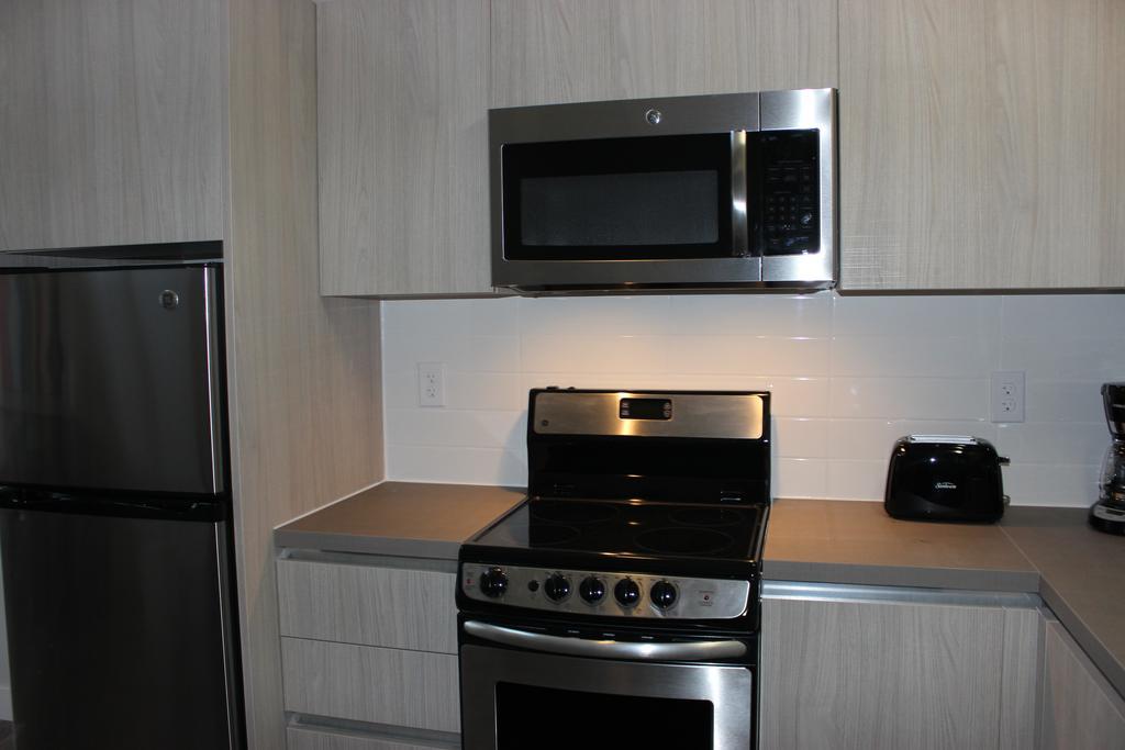 Atlas Suites- Furnished Apartments-College Street, Toronto Dış mekan fotoğraf